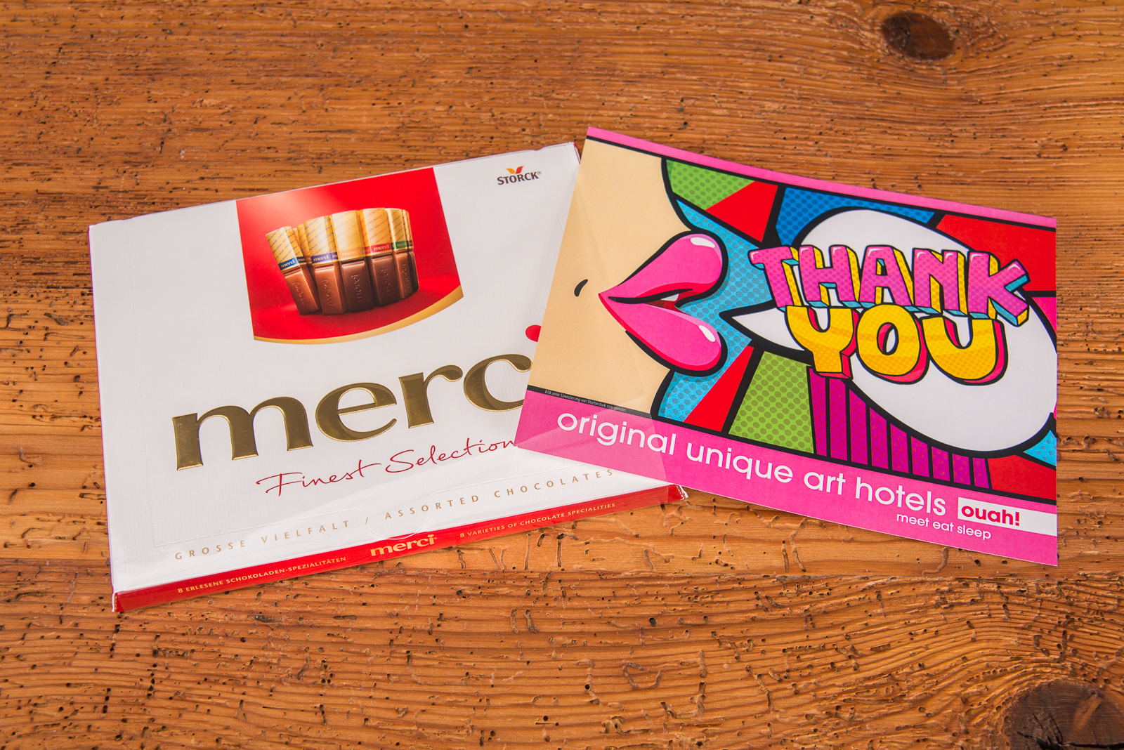 Merci als Mitarbeitergeschenk mit 4-farbig gestalteter Einlegekarte mit Comic-Pop-up Motiv