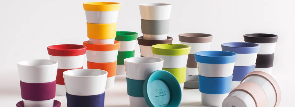 Mehrere KAHLA cupit Tassen mit unterschiedlichen Farben