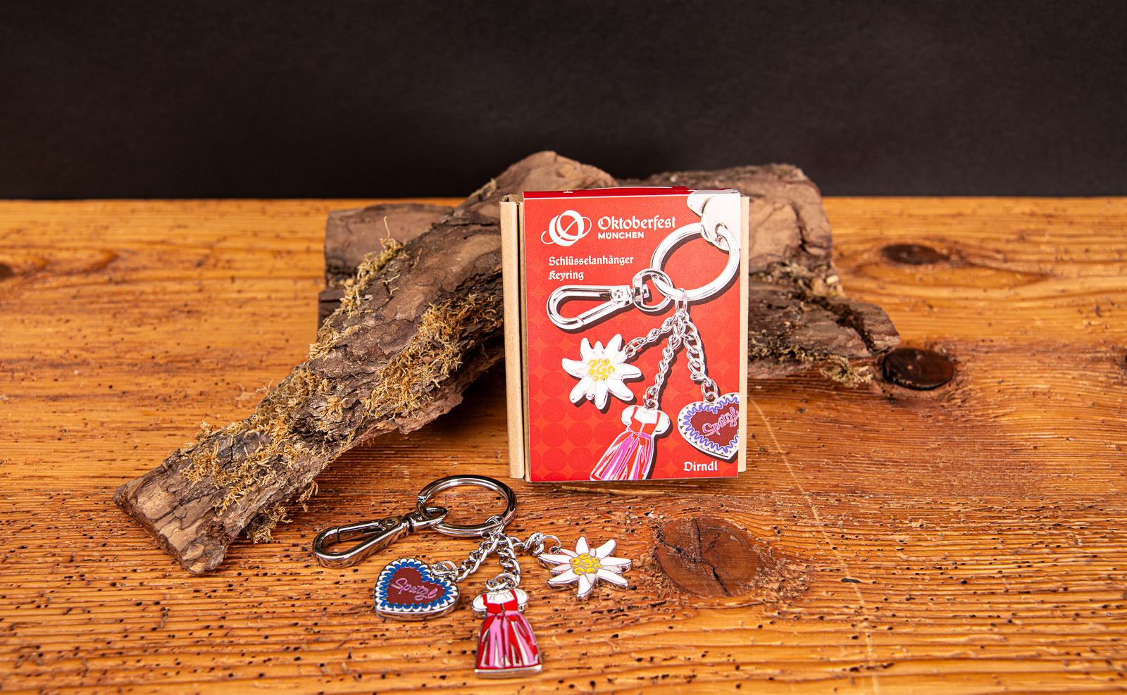 TROIKA Schl&uuml;sselanh&auml;nger Oktoberfest Motiv Dirndl mit Verpackung.