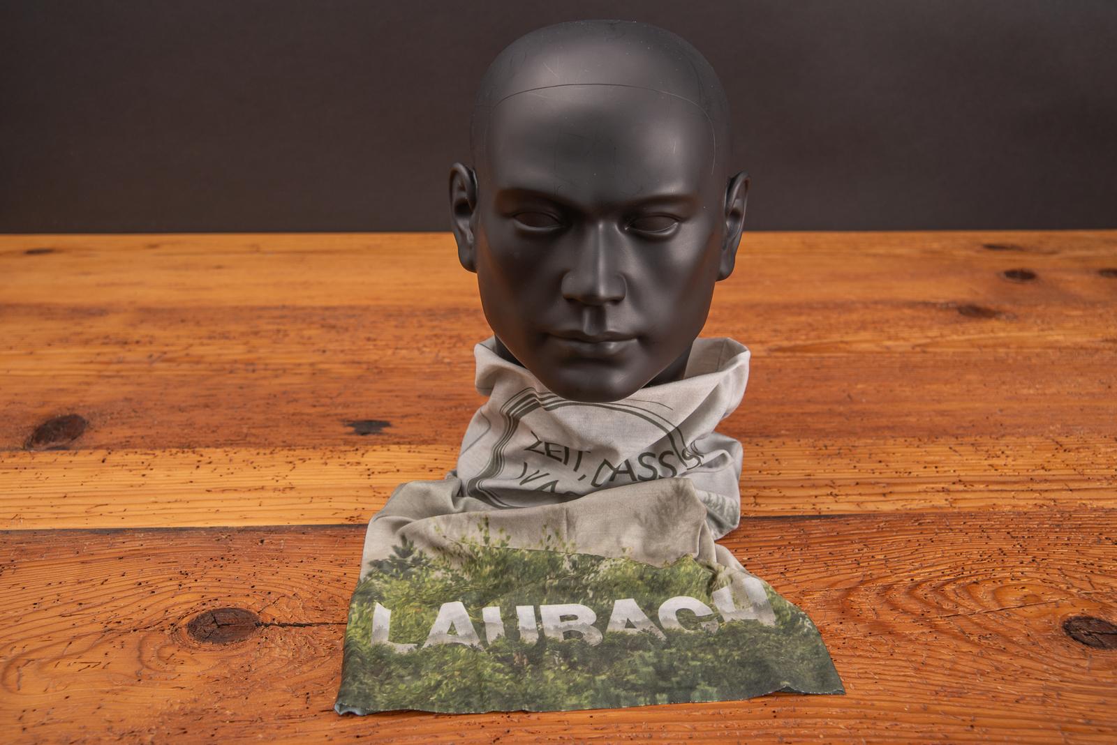 Bedrucktes Multifunktionstuch als Werbeartikel.