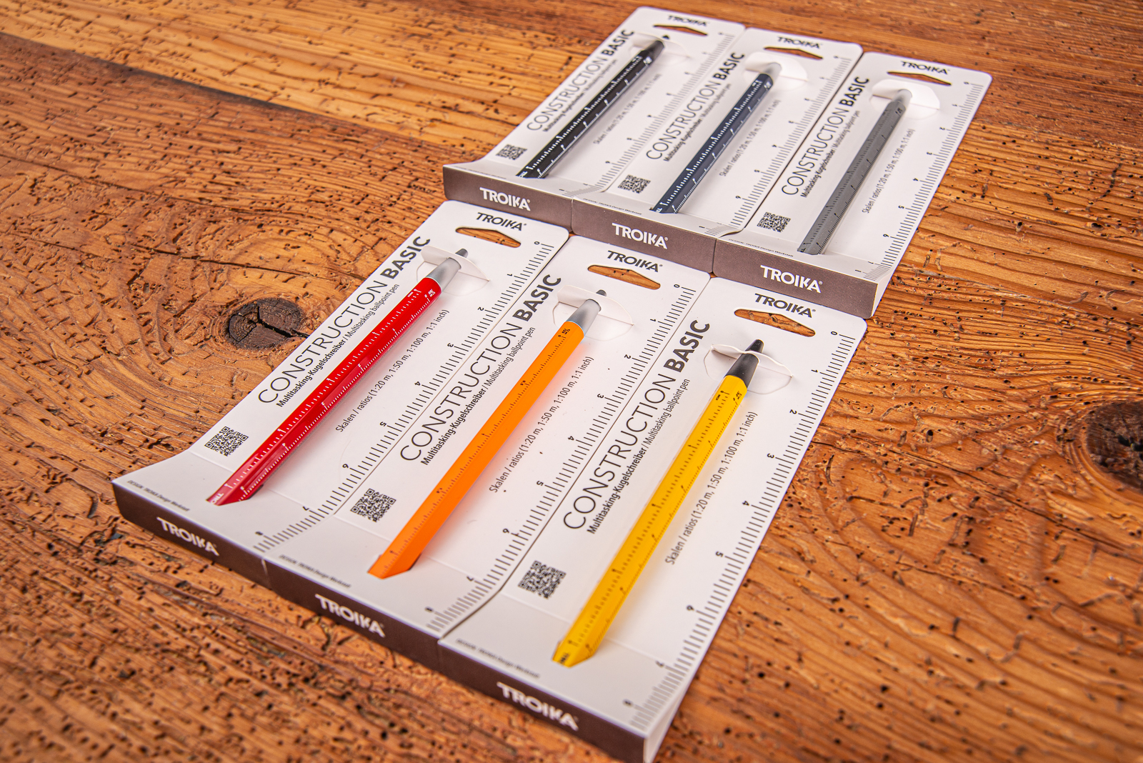 Sechs farbige Construction Basic Kugelschreiber zur Auswahl im Set mit schwarzem Notizbuch