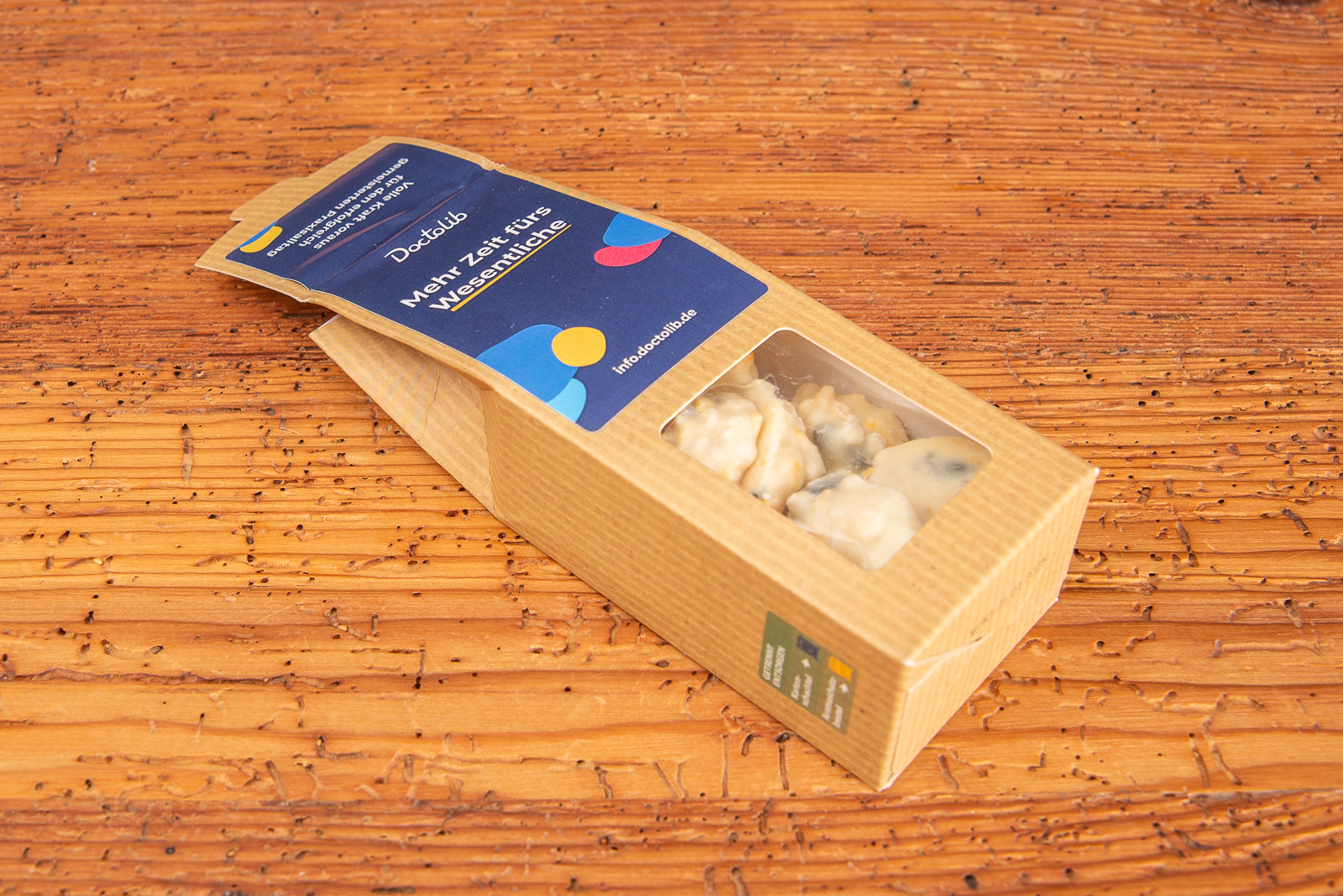 Wellnuss Nussmischung in der bedruckten Faltschachtel.