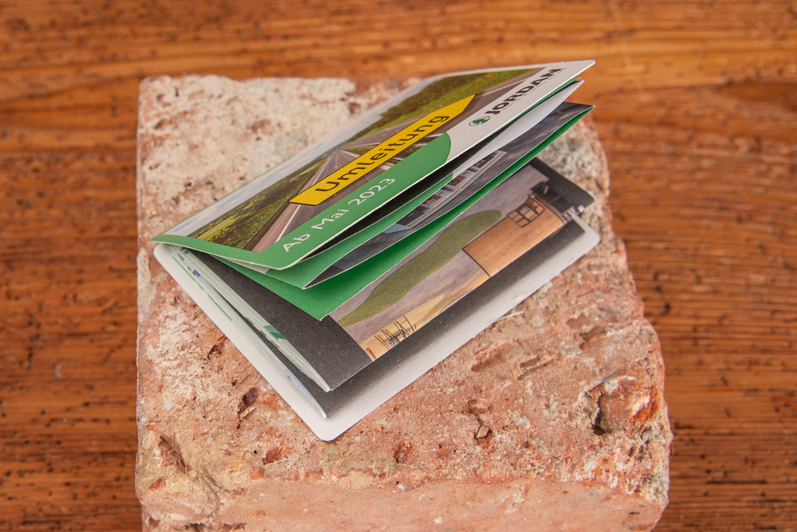 Nachhaltiger Faltplaner Concept Card &ndash; Perfekter Werbetr&auml;ger aus Papier.