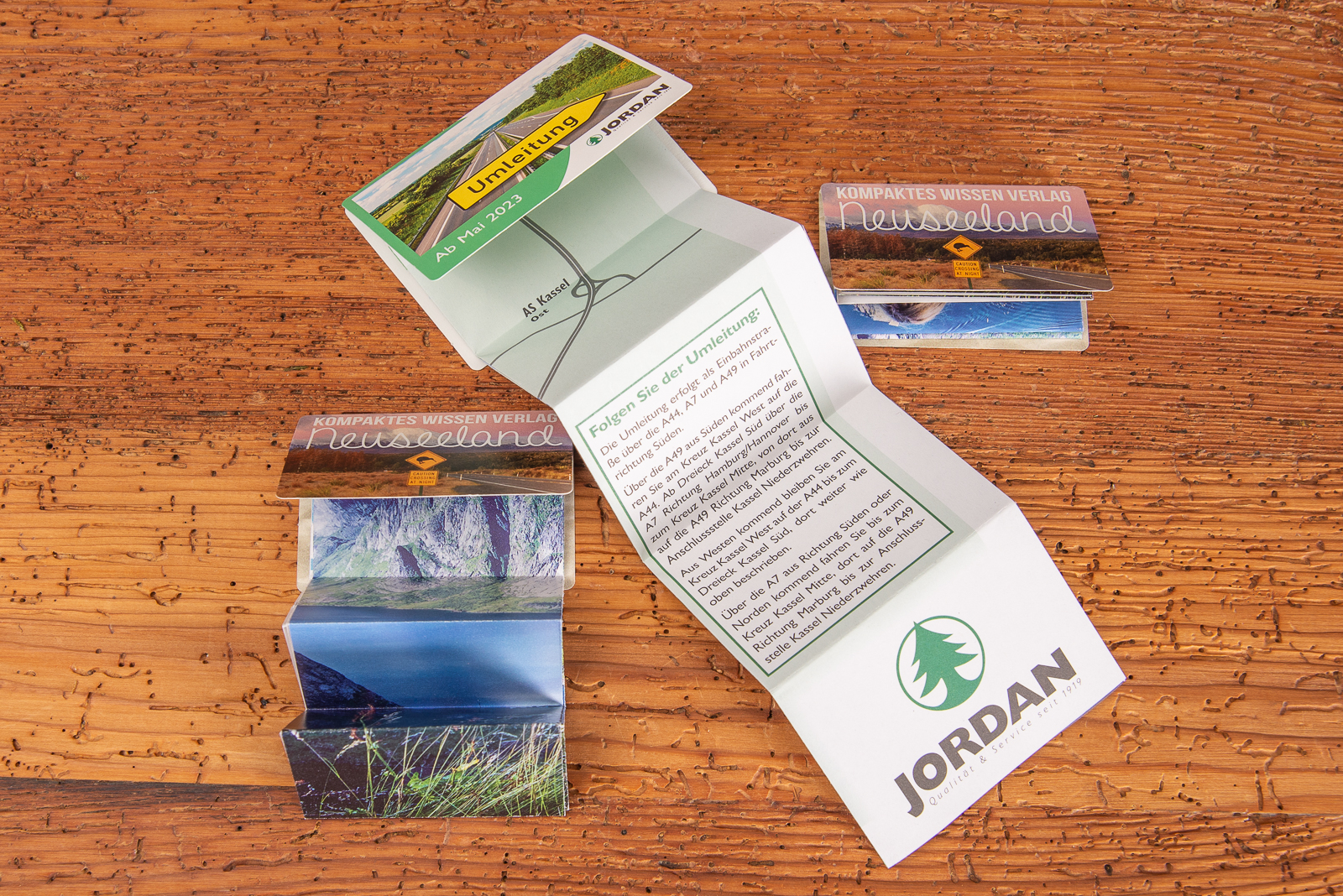 Nachhaltiger Faltplan nach Ihren W&uuml;nschen als origineller Messeflyer.