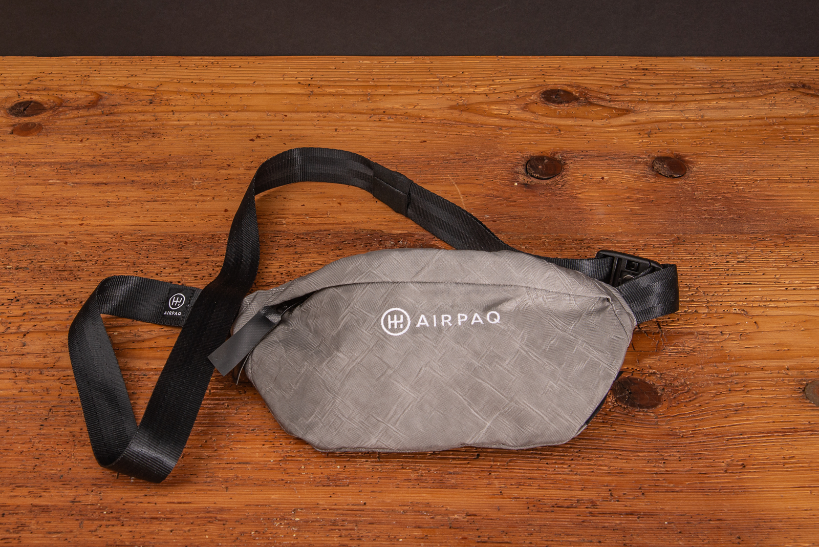 AIRPAQ Hipbag aus Autoschrott als Werbeartikel.