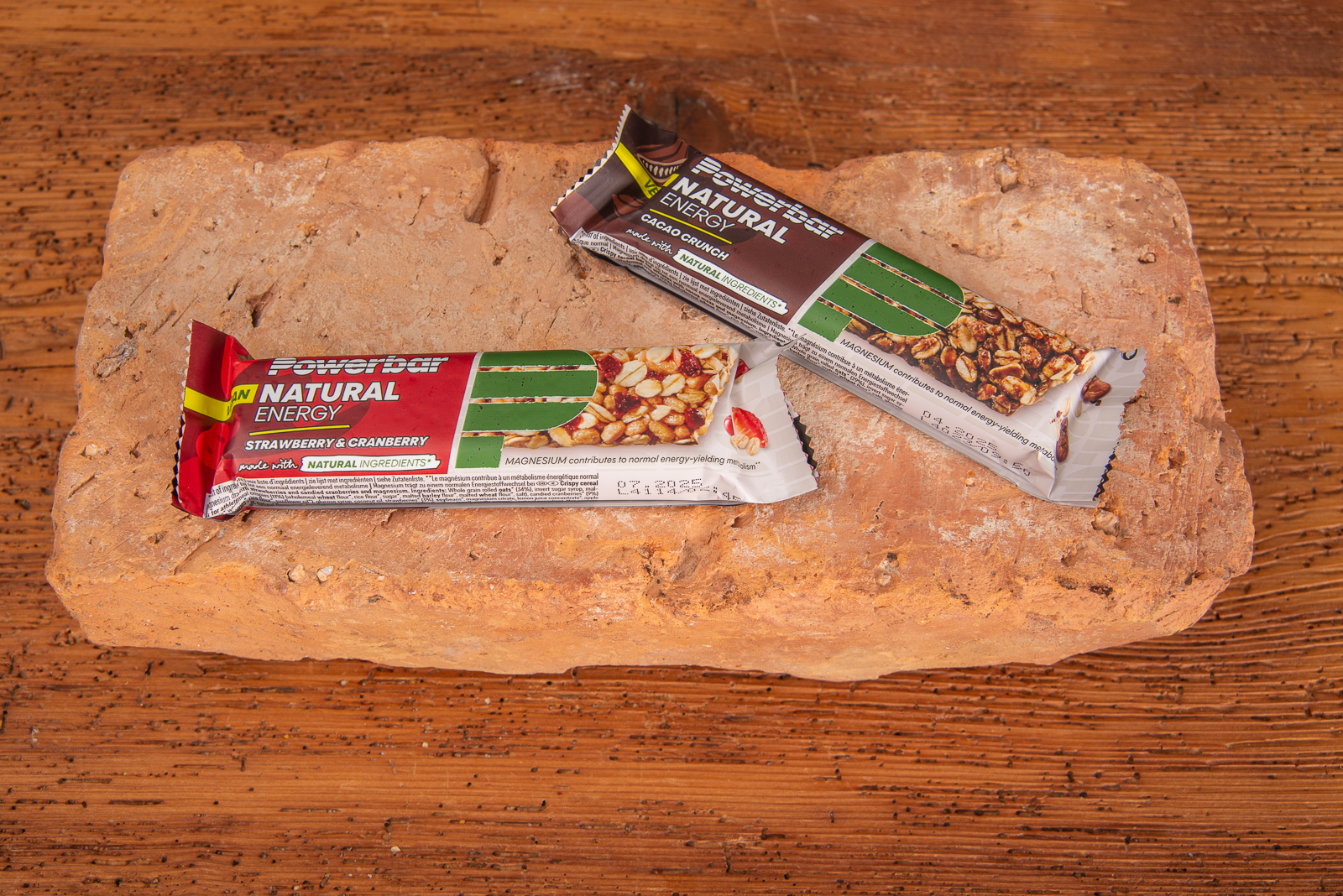 Energyriegel als Werbeartikel in 2 Sorten. Cacao Crunch und Strawberry Cranberry, jetzt als Werbeartikel gestalten.