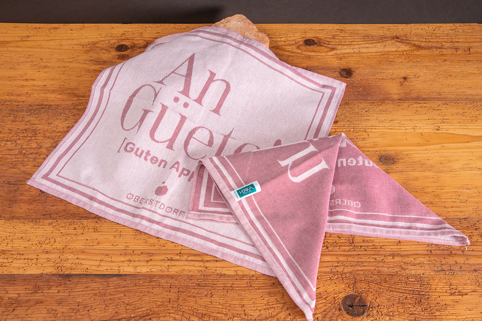 Geschirrtuch Vintage in rot Referenz Oberstdorf als Werbegeschenk f&uuml;r Touristen