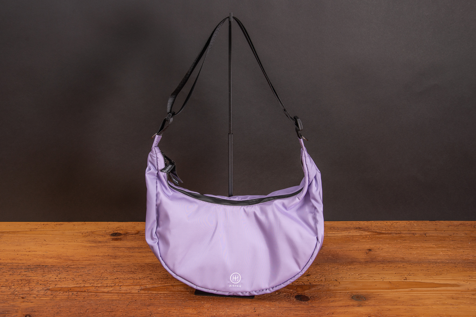 AIRPAQ Moonbag lila mit Logo als nachhaltiger Werbeartikel.