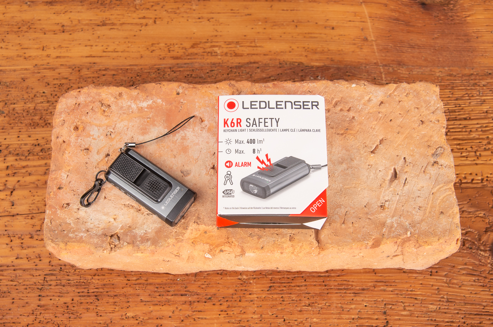 Wiederaufladbare Taschenlampe von LED LEnser. Jetzt mit Logo bedrucken und hochwertige Werbegeschenke machenl