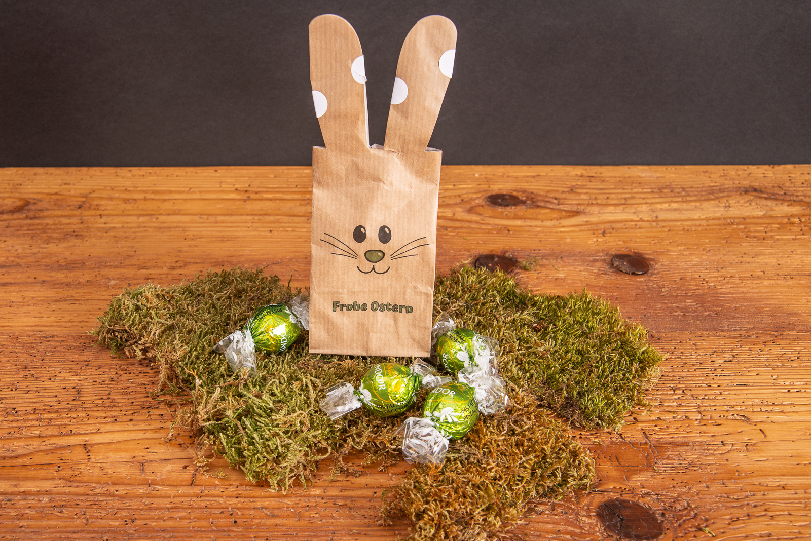 Osterhasent&uuml;te Bunny Bag mit hochwertiger Lindt Lindor Marken-F&uuml;llung als Werbegeschenk.