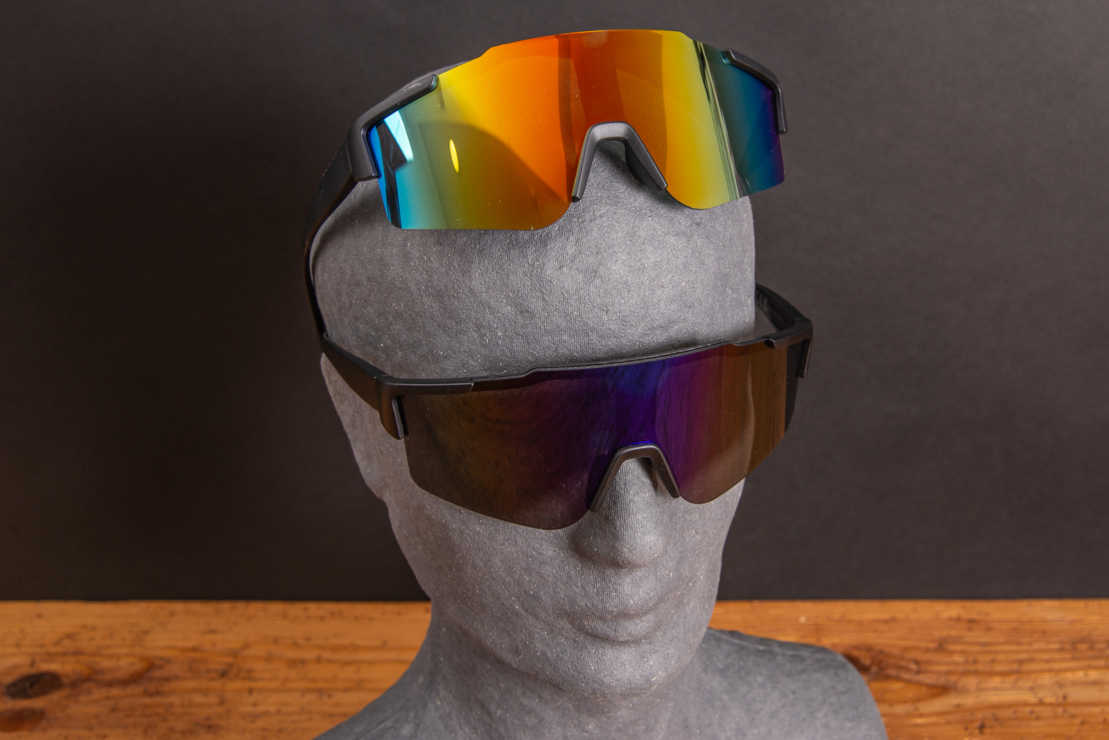 Werbeartikel Sonnenbrille mit individuellem Logodruck auf dem Brillenb&uuml;gel.