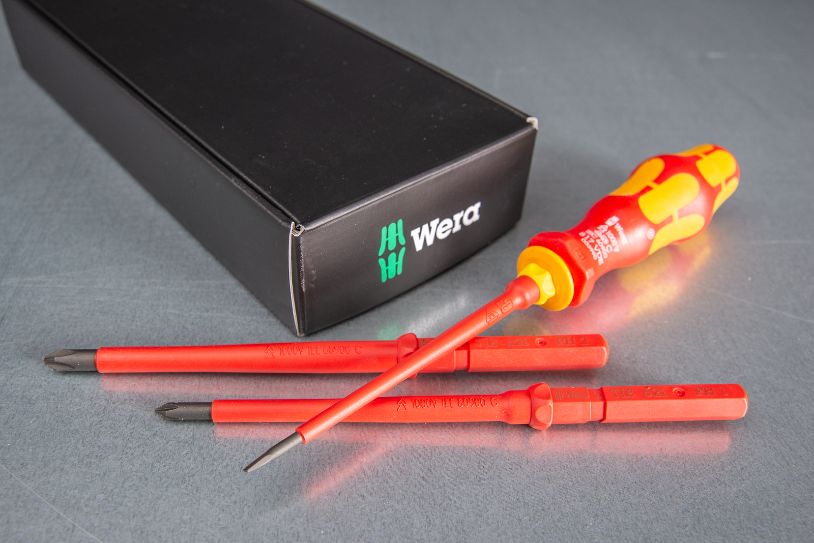 VDE Promotion Set von Wera im sch&ouml;nen Geschenkkarton mit Wera-Logo. Das Schraubendreher Bit Set ist f&uuml;r Elektriker perfekt geeignet. Jetzt mit Logo als Kundengeschenk bestellen. 