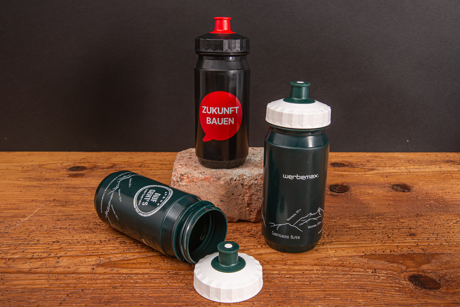 BPA-freie Sport Trinkflasche als Werbeartikel mit Logodruck Referenzen werbemax und Brand Bau.