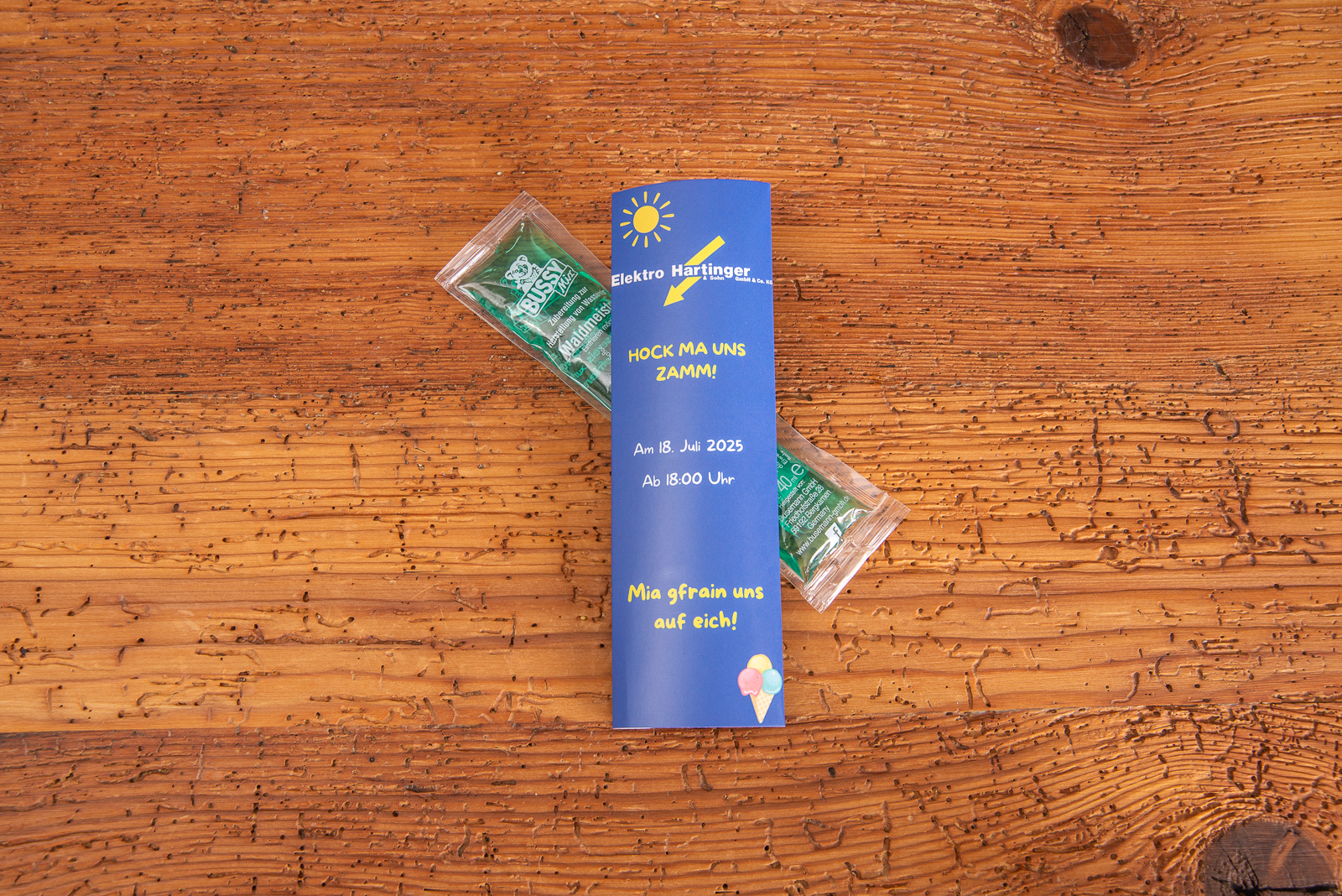 Kundenmailing Referenz Elektro Hartinger mit Bussy Wassereis Mailingartikel.