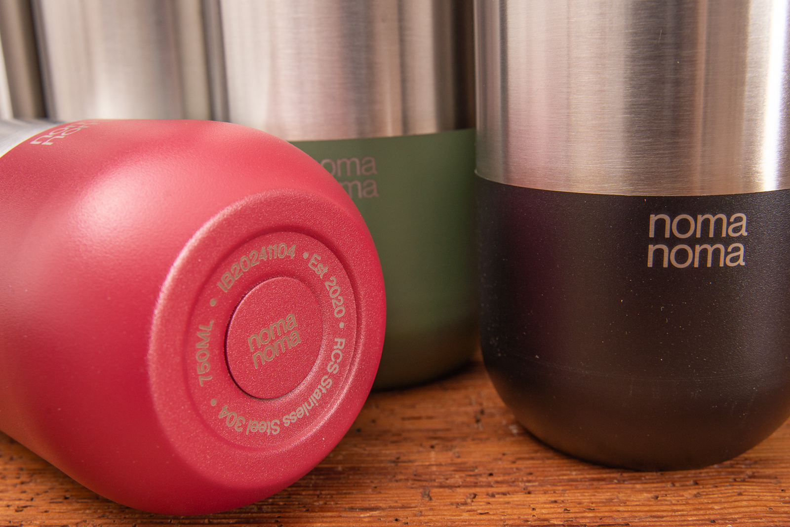 Nachhaltige Trinkflasche noma noma in 2 Gr&ouml;&szlig;en und verschiedenen Farbvarianten.