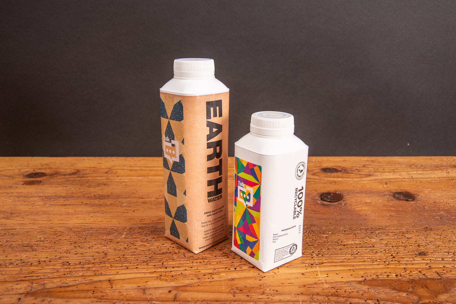 EARTH Wasser im Tetrapak 500 ml und 330 ml als Werbeartikel.