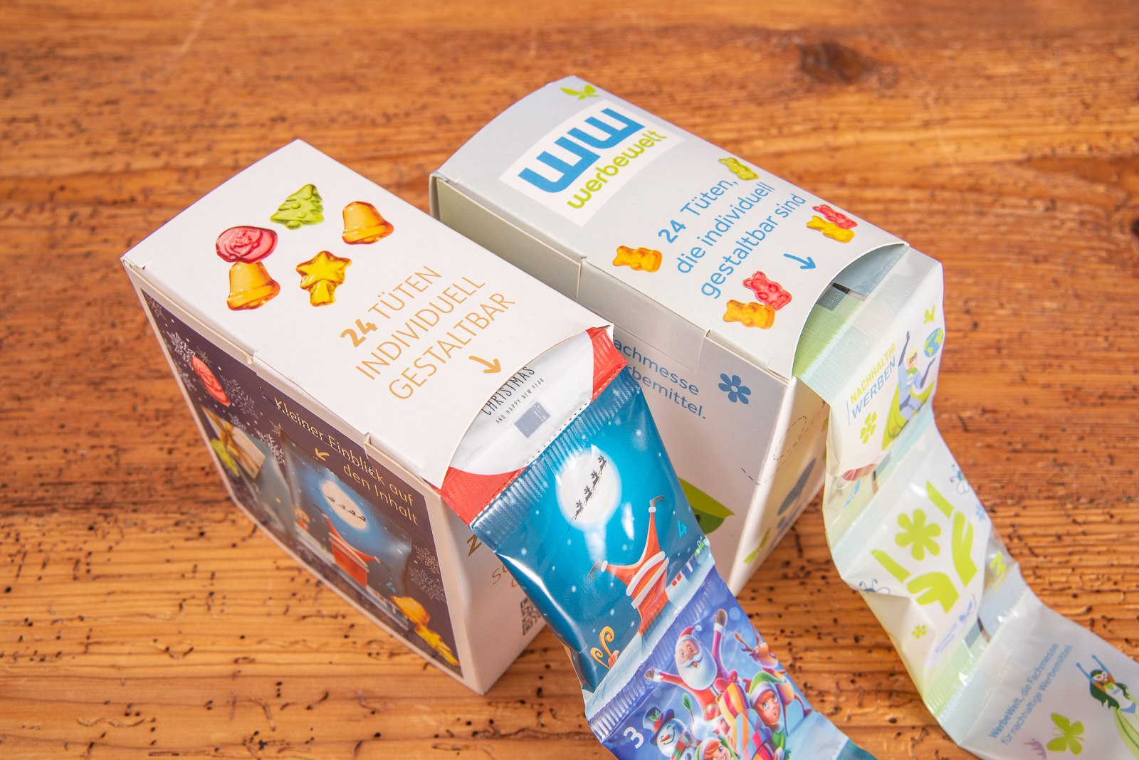 Fruchtgummi-Adventskalender mit 24 T&uuml;tchen in individuell bedruckbarer Box &ndash; ideal als weihnachtlicher Werbeartikel