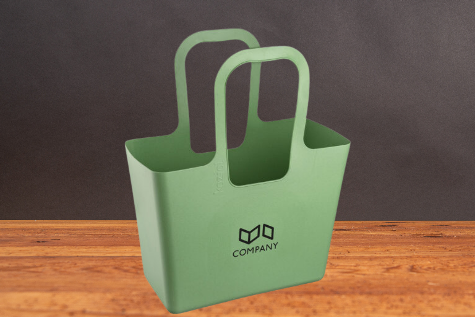 Koziol Tasche XL gr&uuml;n mit Logodruck als Merch f&uuml;r Kunden und Mitarbeiter
