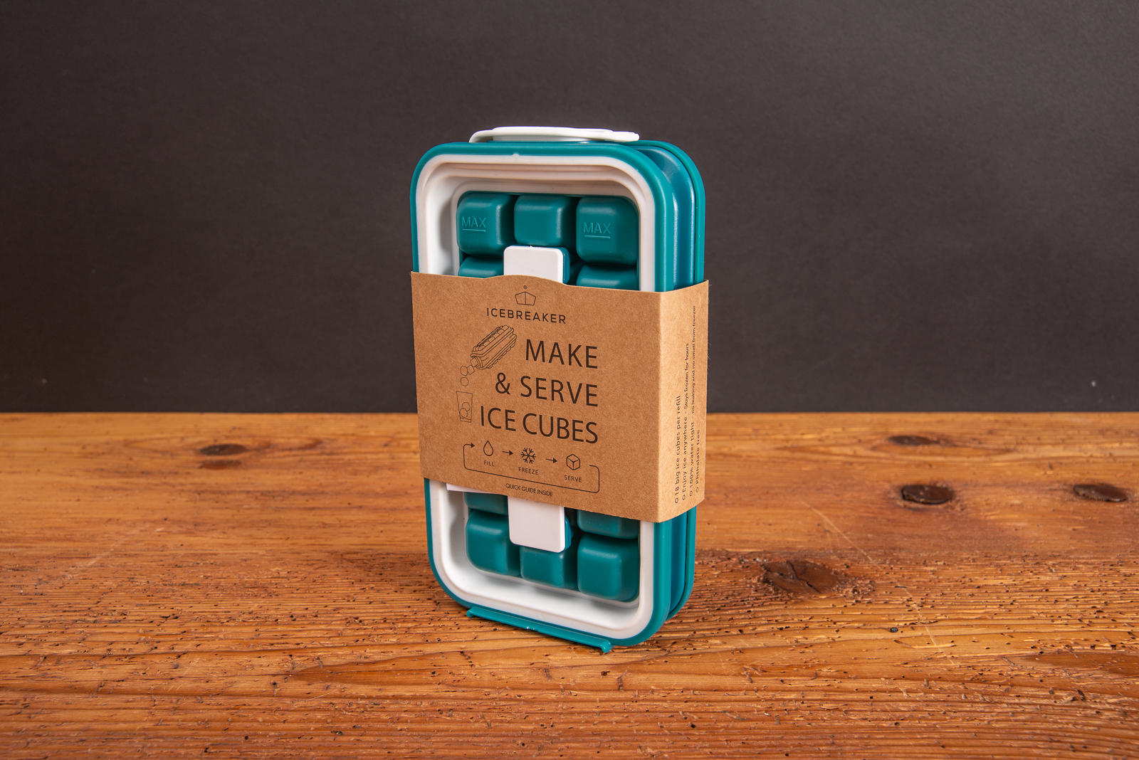 IceBreaker&reg; Pop t&uuml;rkis mit Banderole in innovativem, auslaufsicheren Design als ideales Mitarbeitergeschenk beim Event zum Jubil&auml;um