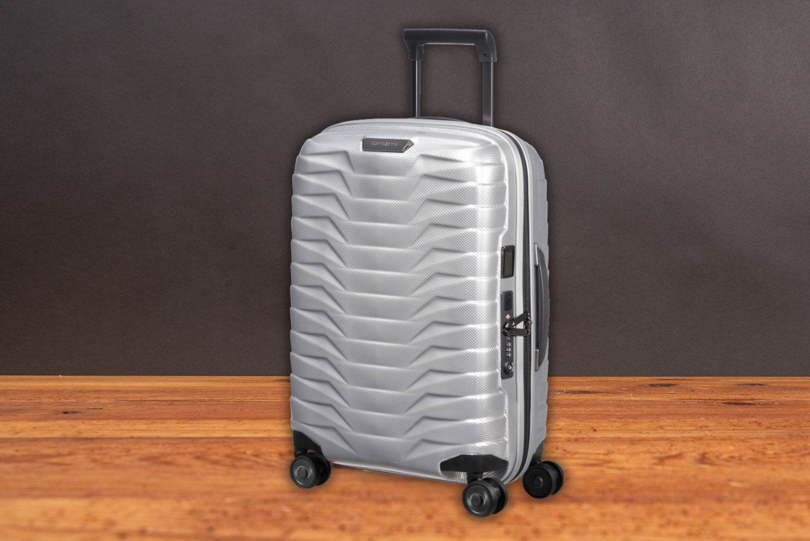 Samsonite PROXIS Trolley in silber als Mitarbeitergeschenk.