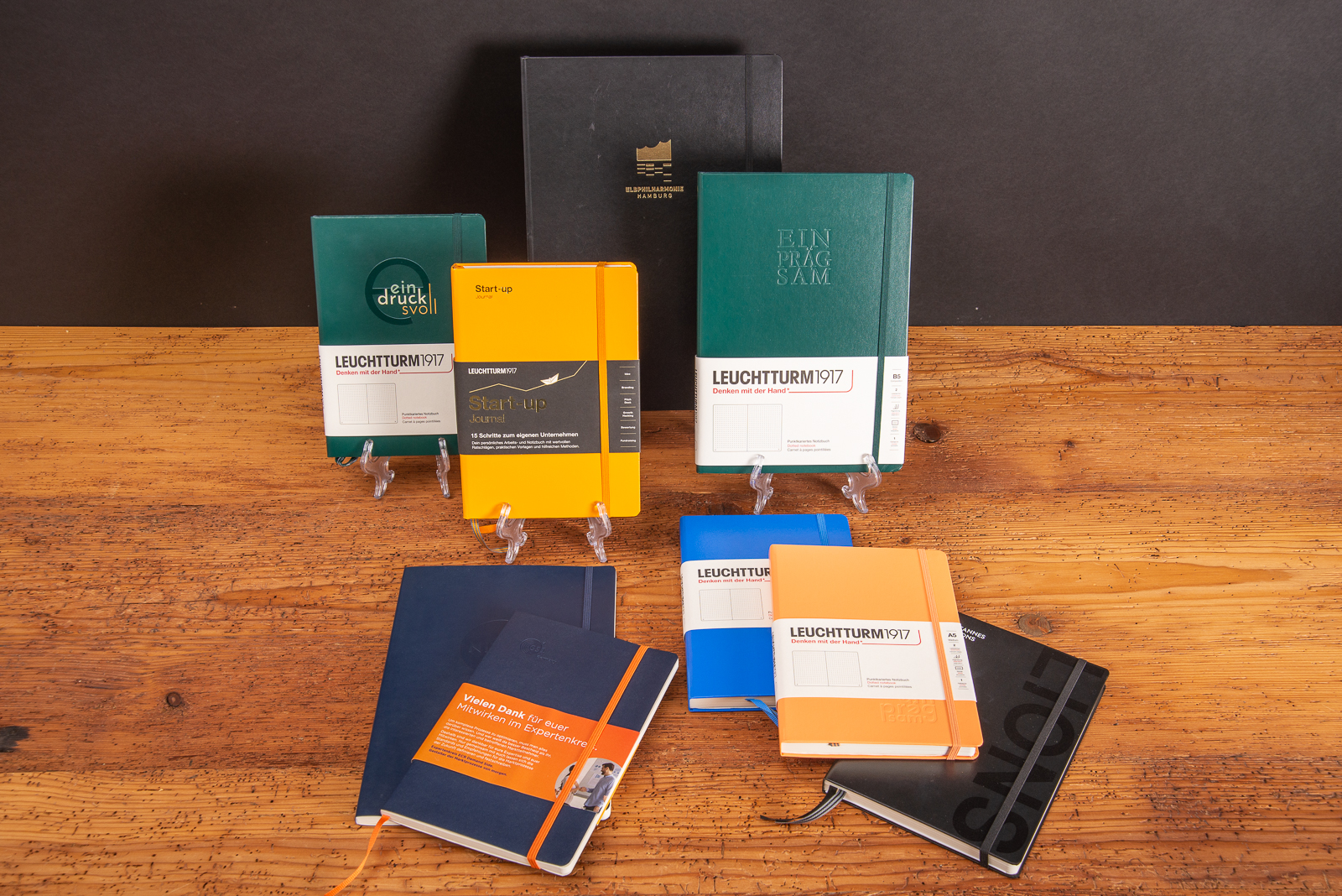 Verschiedene Farben und Formate der Leuchtturm1917 Notizbuch-Serie im &Uuml;berblick.