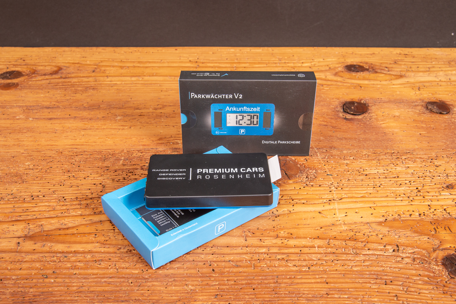 Digitale Parkscheibe in einer hochwertigen Verpackung &ndash; modernes Auto-Accessoire und praktischer Werbeartikel f&uuml;r Ihre Kunden