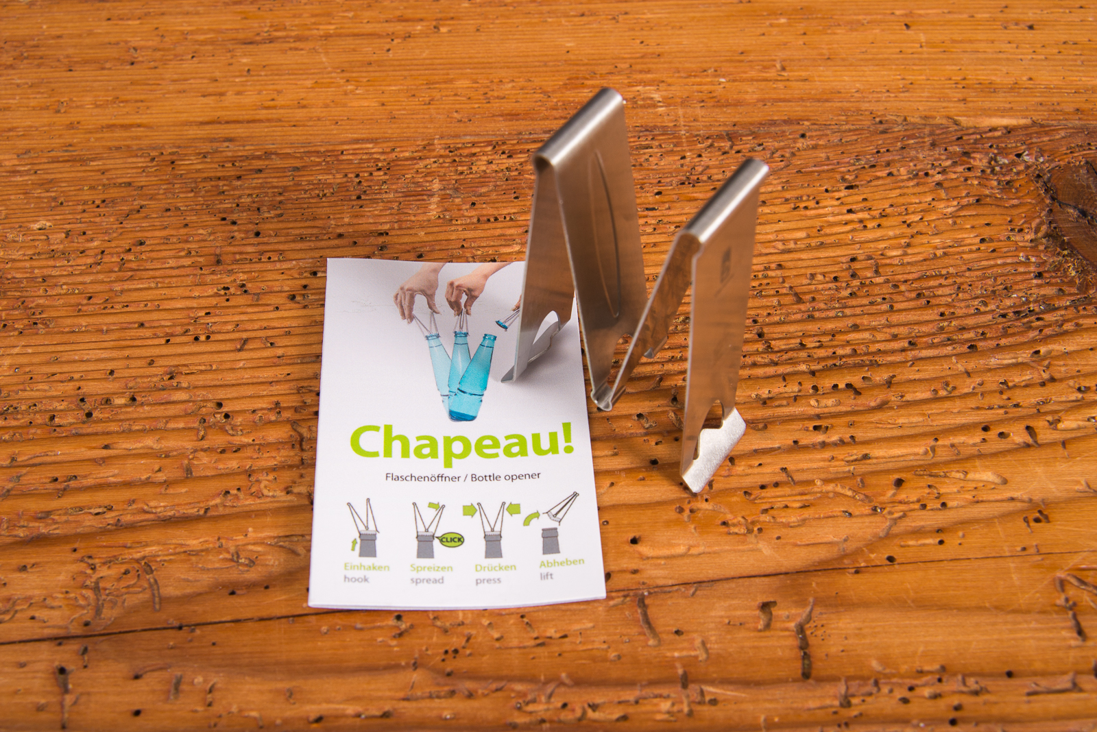 Chapeau! Flaschen&ouml;ffner aus Edelstahl &ndash; innovativer und langlebiger Werbeartikel, individuell bedruckbar.