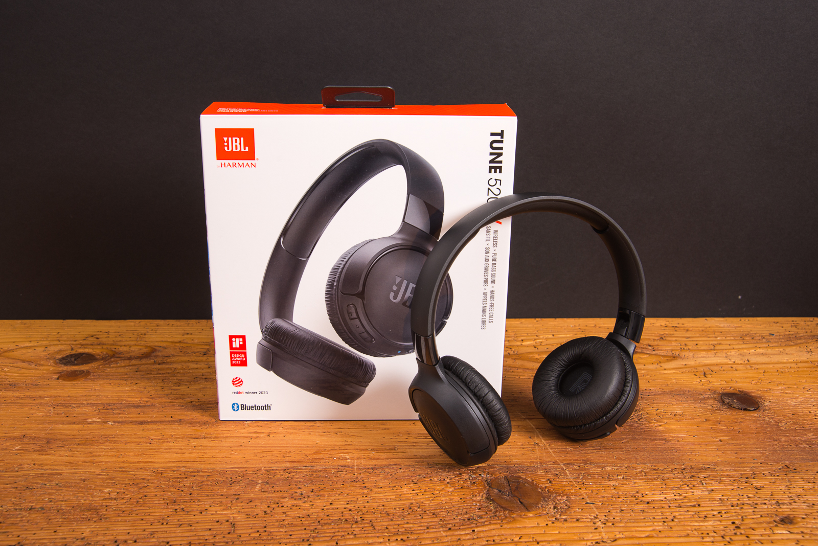 JBL Tune 520BT Bluetooth On-ear Kopfh&ouml;rer in Schwarz mit Verpackung als hochwertiger Werbeartikel mit Logodruck