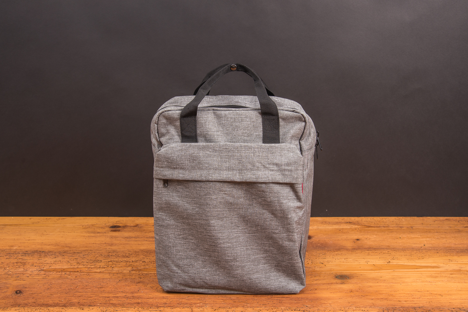 reisenthel Rucksack twist silver &ndash; moderner Business-Rucksack als nachhaltiges Werbegeschenk und Mitarbeitergeschenk