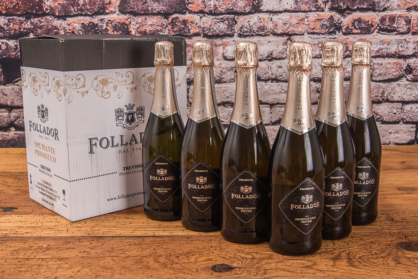 Jubil&auml;umsaktion von werbemax: FOLLADOR Prosecco als edle Kundenpr&auml;mie im 6er-Karton &ndash; perfekt f&uuml;r besondere Firmenjubil&auml;en.