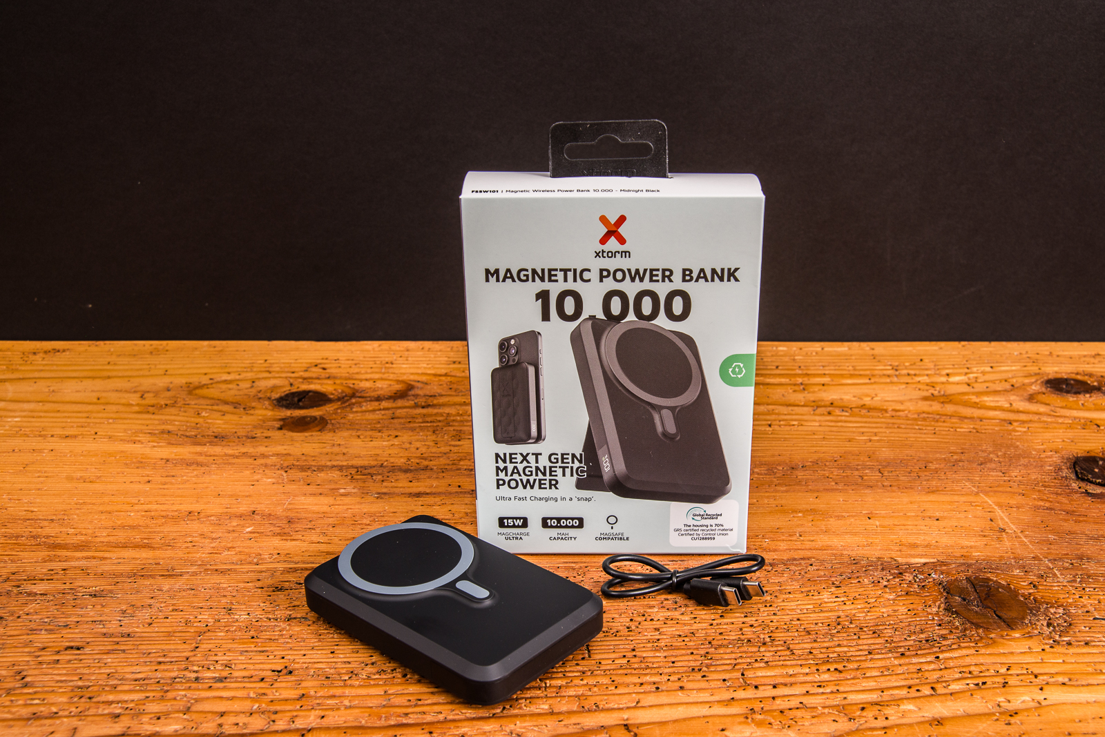 Xtorm Magnetic Powerbank 10.000 mAh mit MagSafe in Originalverpackung &ndash; hochwertige Powerbank mit USB-C Kabel, ideal als Werbegeschenk mit Logo f&uuml;r Kunden und Mitarbeiter.