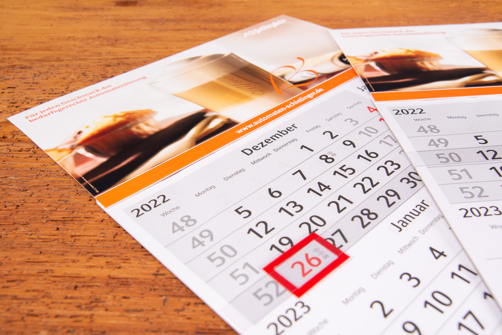 Detailansicht vom liegenden 4 Monatskalender als g&uuml;nstiges Werbegeschenk mit langer Wirkung. 