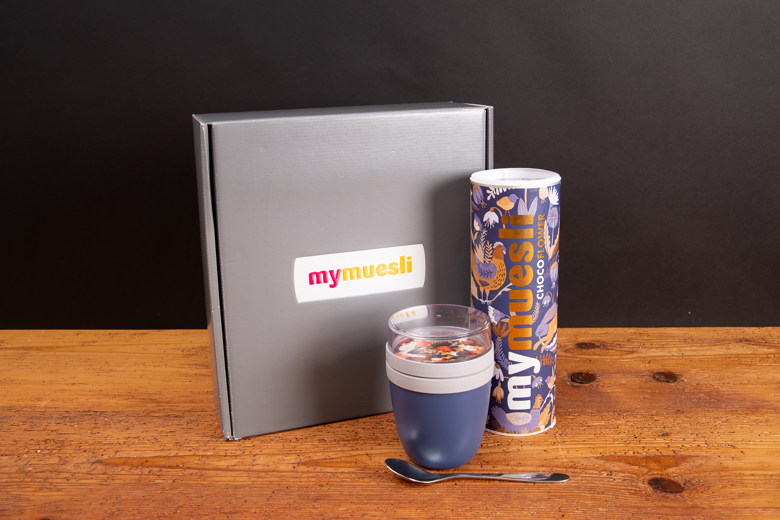 mymuesli Geschenkset mit Bio-M&uuml;sli, To-go-Becher und L&ouml;ffel &ndash; nachhaltiges Werbegeschenk f&uuml;r Mitarbeiter und Kunden.