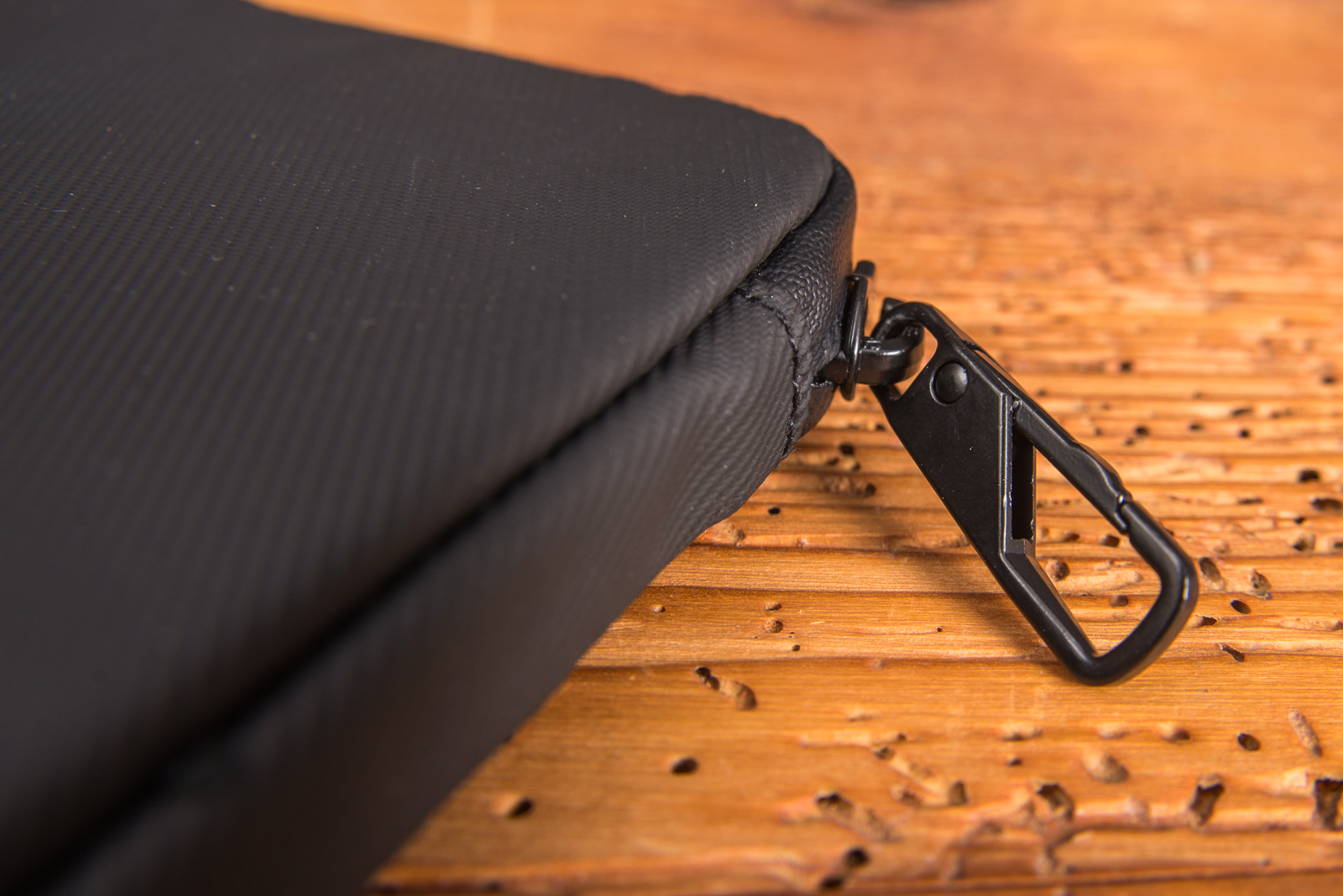 TROIKA Smart Traveller Kabel-Organizer &ndash; praktischer Reisebegleiter und moderner Werbeartikel mit Logo.