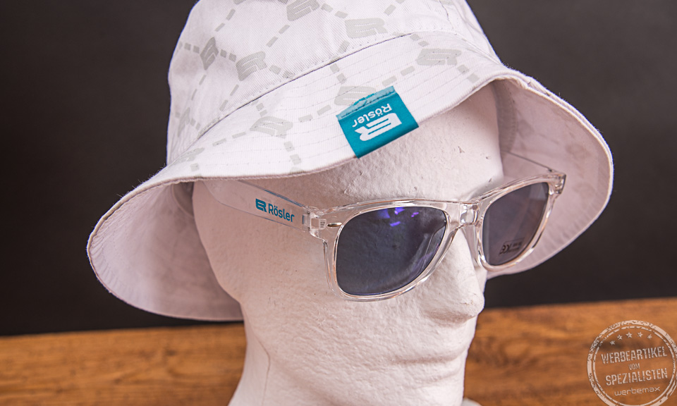 Gebrandeter Fischerhut und Sonnenbrille f&uuml;r Elektro R&ouml;sler als auff&auml;llige Werbeartikel f&uuml;r Recruiting und Messeauftritte.