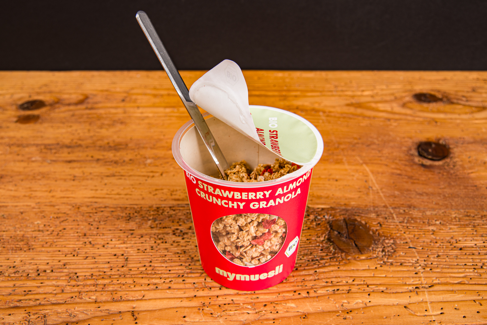 mymuesli Becher mit L&ouml;ffel &ndash; Bio M&uuml;sli to go als nachhaltiges Werbegeschenk.