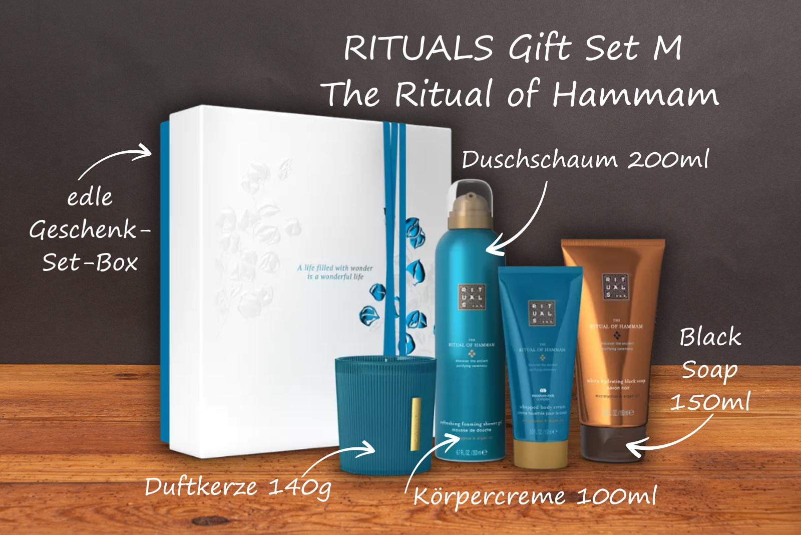 Rituals Gift Set M The Ritual of Hammam mit beschrifteten Produkten wie Duschschaum, K&ouml;rpercreme, Black Soap und Duftkerze als Werbegeschenk.