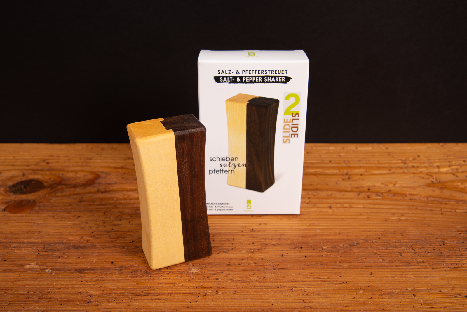 2Slide! Salz- & Pfefferstreuer aus Holz mit Verpackung &ndash; stilvolles Design-Werbegeschenk aus Ahorn- und Walnussholz.
