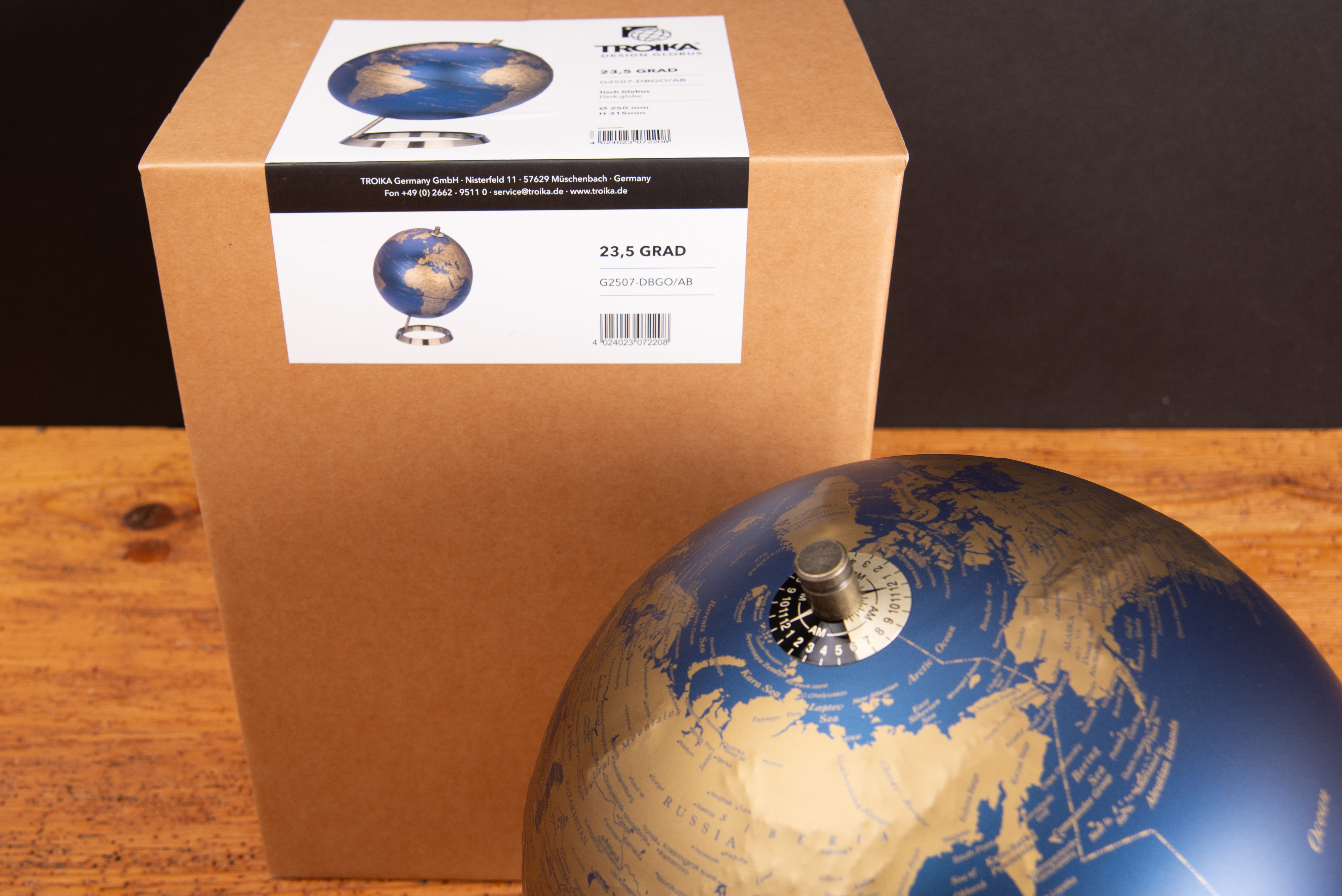 Troika Globus blau-gold mit Verpackung &ndash; elegante Weltkugel als Werbegeschenk mit Logo.