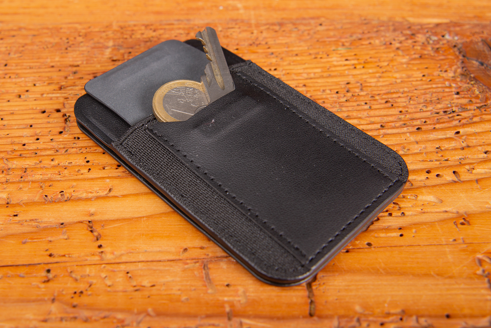 MagSafe Kartenetui TROIKA mit Schl&uuml;sselfach &ndash; Slim Wallet und Mini-Geldbeutel als Werbeartikel.