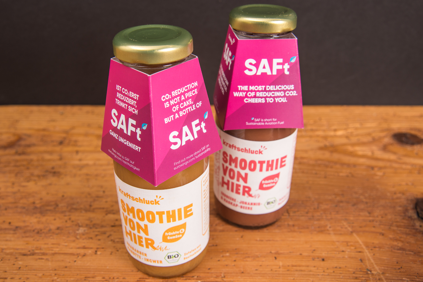 Kraftschluck Smoothie Flaschen mit Werbebanderole &ndash; Smoothie mit Logo als nachhaltiger Werbeartikel f&uuml;r Unternehmen