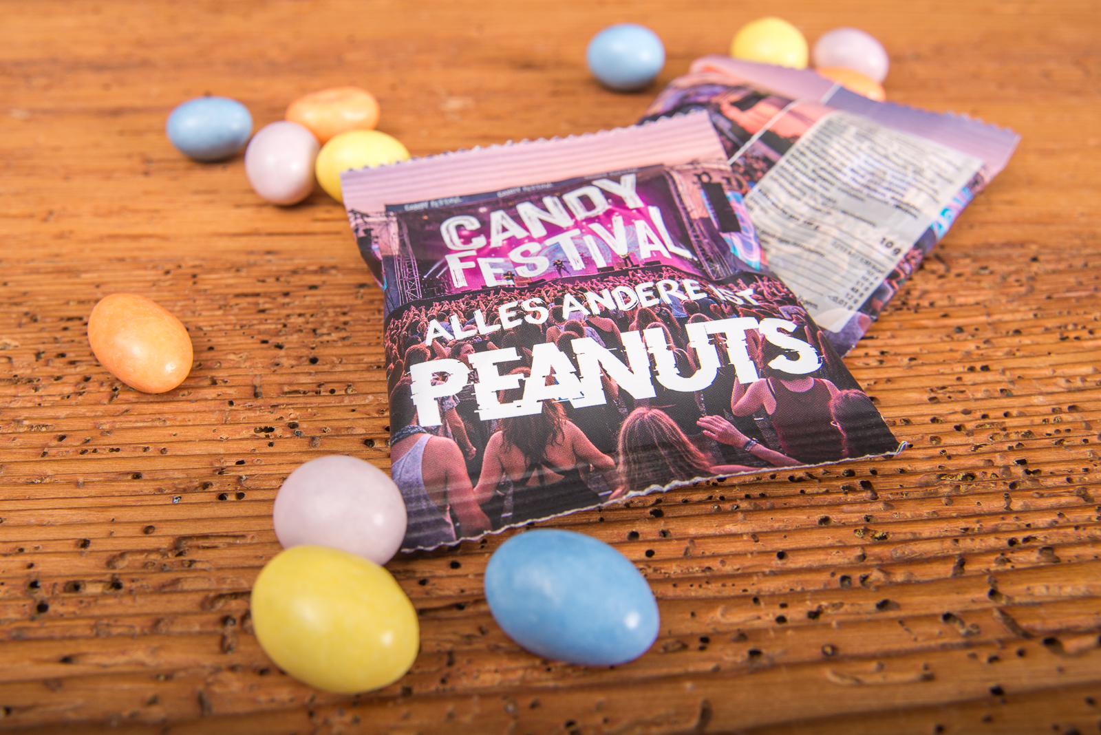 Vegane Treets Peanuts von magna als Werbeartikel und Giveaway mit bunter Zuckerh&uuml;lle