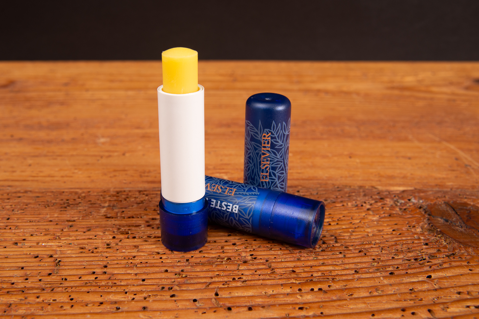 Lippenbalsam mit Bienenwachs bedruckt als Werbemittel, nachhaltiger Lippenpflegestift mit Logo f&uuml;r Giveaways und Merchandise