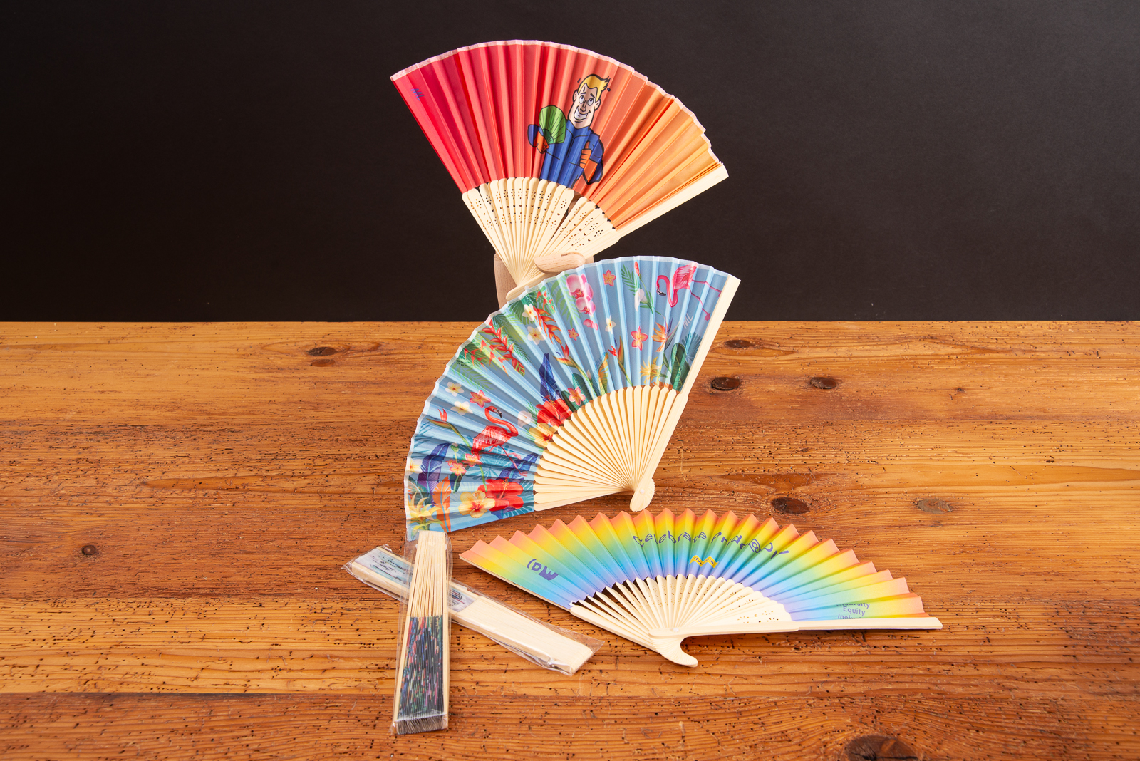 F&auml;cher mit Logo bedrucken lassen &ndash; Bambus Werbeartikel als nachhaltiges Giveaway