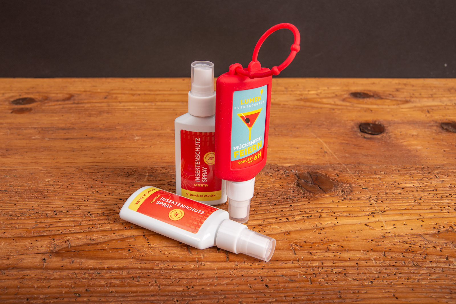 Insektenschutz Spray mit Logo als funktionales Festival Merchandise f&uuml;r Outdoor Events und Sommer Promotion.