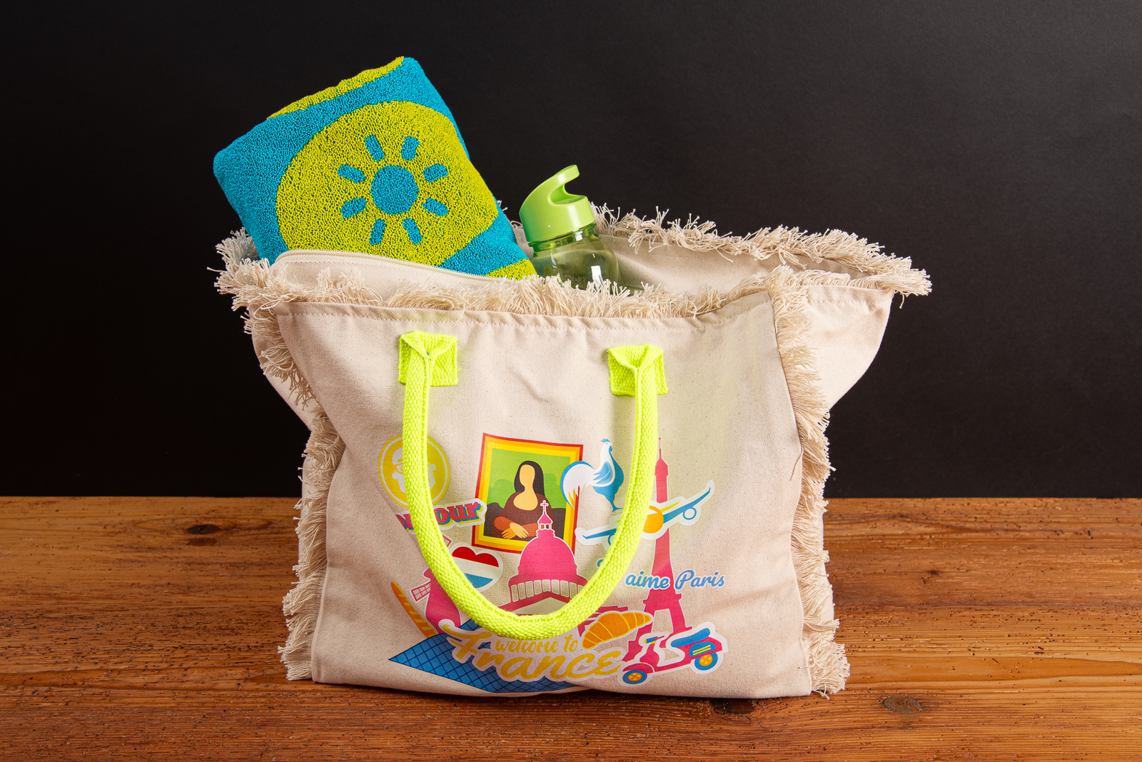 Strandtasche mit Logo als gro&szlig;fl&auml;chiger Festival Werbeartikel f&uuml;r Sommer-Events und Festival Merchandise.