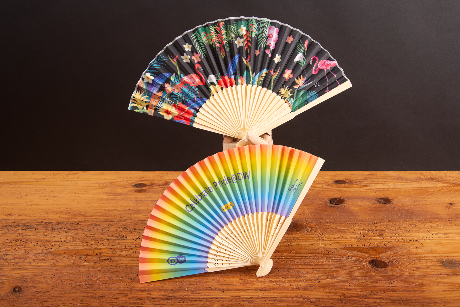 Handf&auml;cher als Werbegeschenk bedrucken &ndash; F&auml;cher mit Logo f&uuml;r Sommer Events