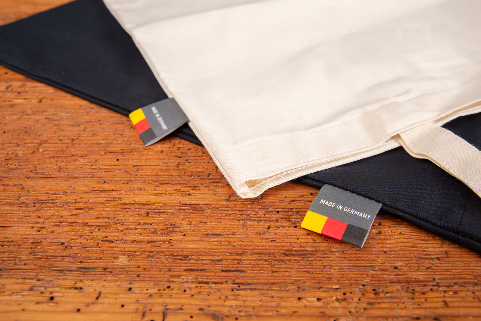 Detailaufnahme Tragetasche Baumwolle Made in Germany mit Label &ndash; hochwertiger Werbeartikel mit Logo