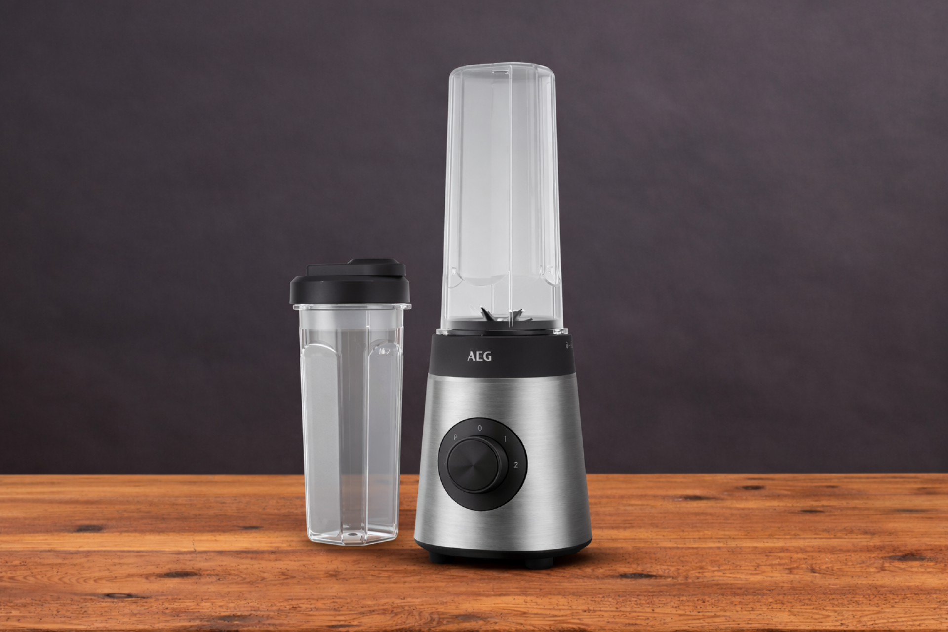 AEG Smoothie 2 Go Mixer als hochwertige Werbeartikel-Pr&auml;mie f&uuml;r Kunden &ndash; moderner Standmixer mit To-Go-Flasche.