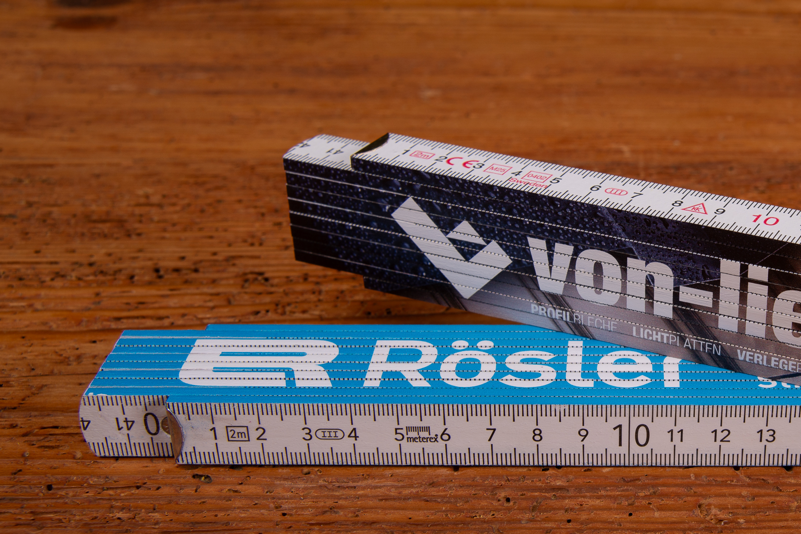 Gliederma&szlig;stab mit Logo individuell bedrucken &ndash; hochwertiger Zollstock als Werbemittel f&uuml;r Handwerk und Baugewerbe